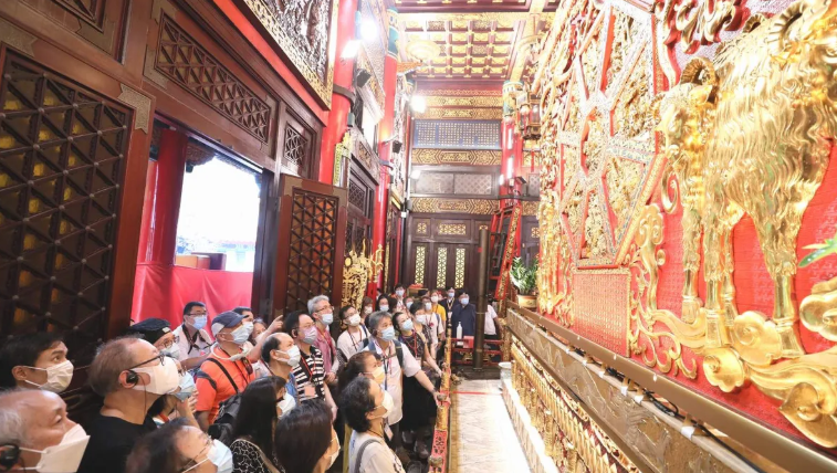 黃大仙祠年三十晚9時起開放予公眾上頭炷香