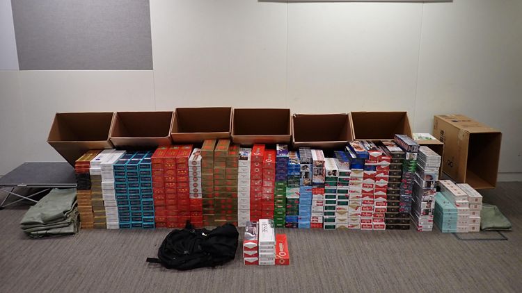 海關搗破觀塘工廈私煙倉庫 檢值27萬懷疑私煙 拘1人