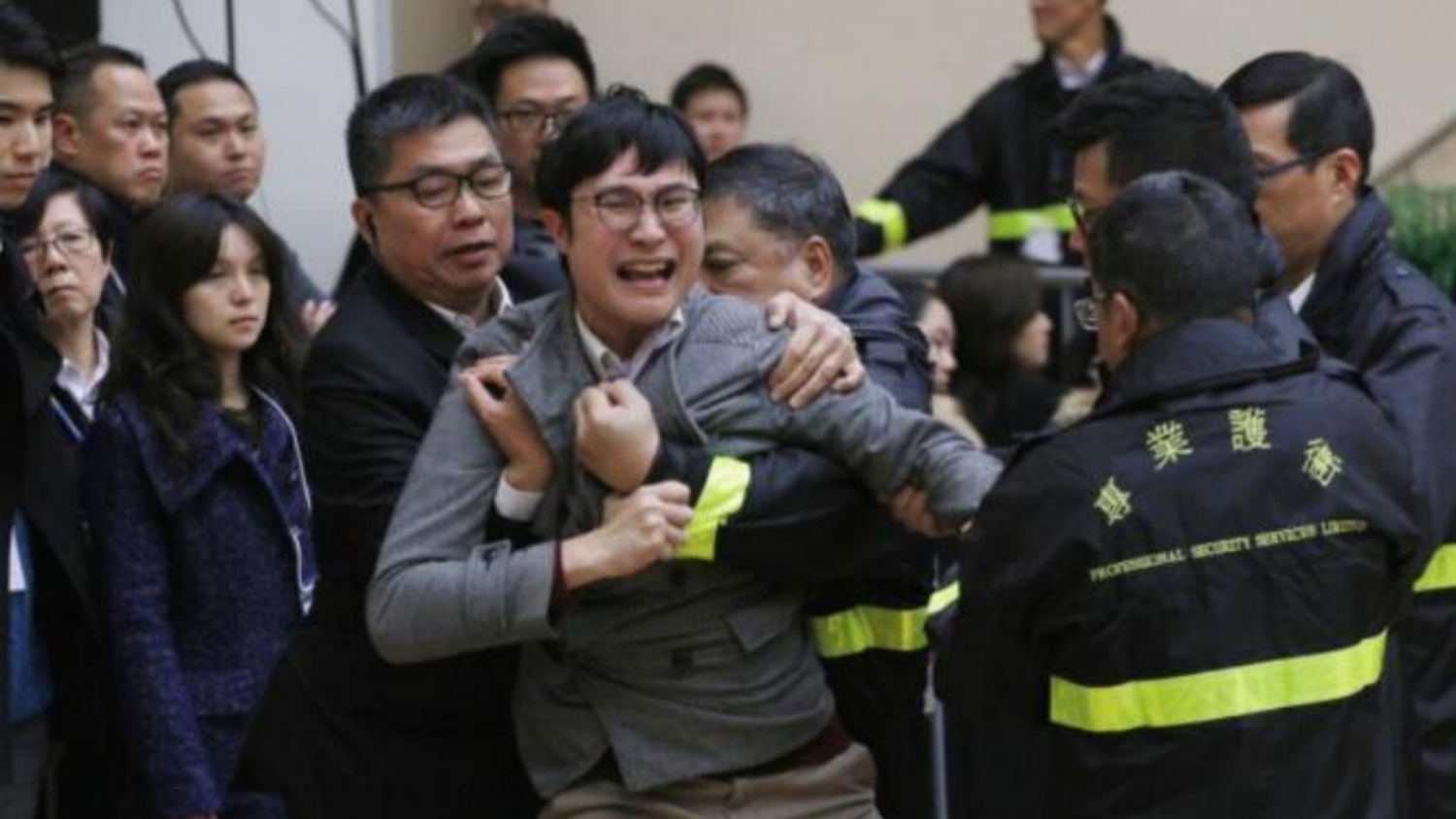 攻擊立法會大樓暴動案 王宗堯等4被告暴動罪成