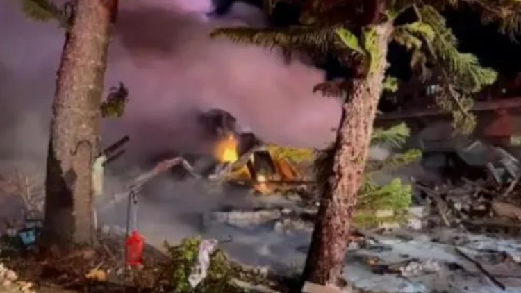 美國佛羅里達州一架小型飛機墜毀 多人死亡