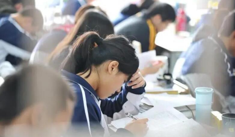 四部門：免除2024年內應償還的助學貸款利息