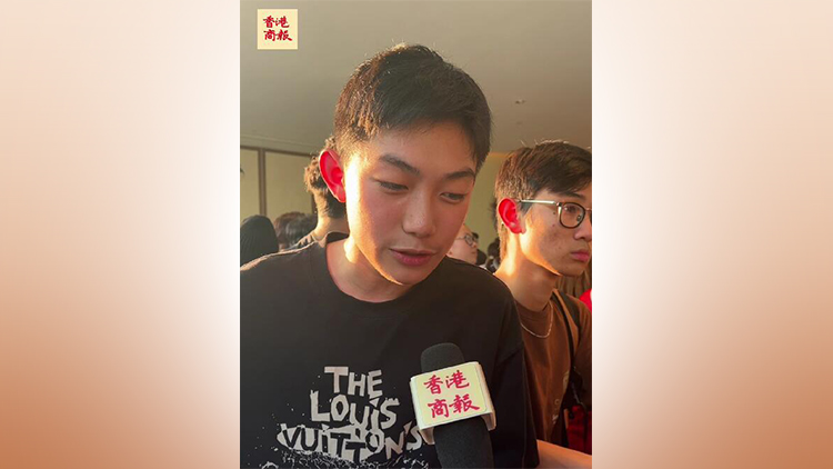 有片｜杭州小球迷追到香港 期待訓練賽再見美斯