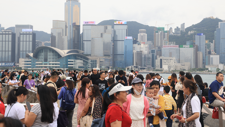 楊潤雄：市民及遊客3月在港可免費領雪糕、乘搭電車及天星小輪