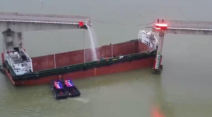 追蹤報道 | 涉事船舶公司回應撞斷瀝心沙大橋：正全力配合調查