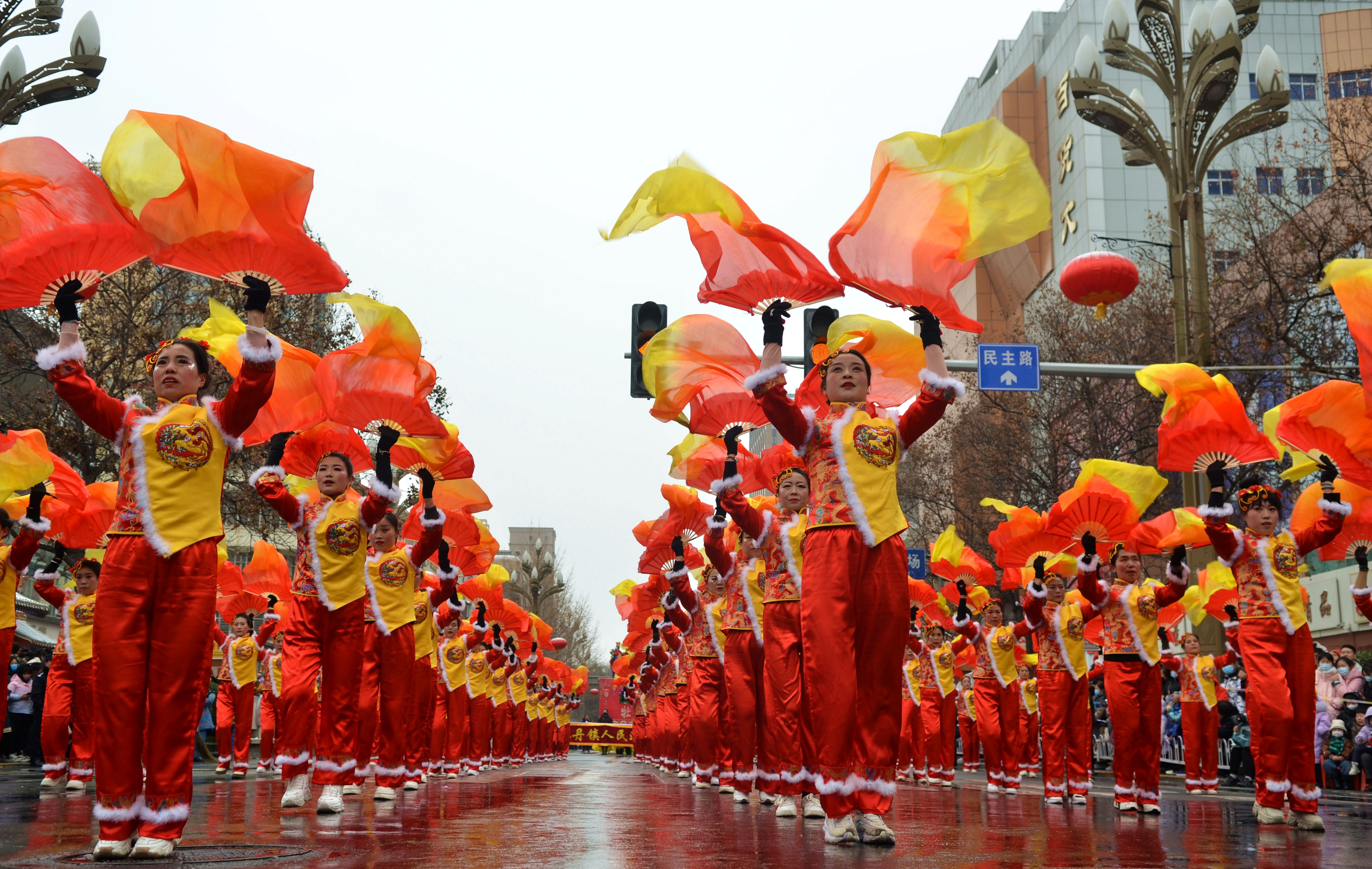 甘肅天水市秦州區社火匯演聚民眾享文化視聽盛宴