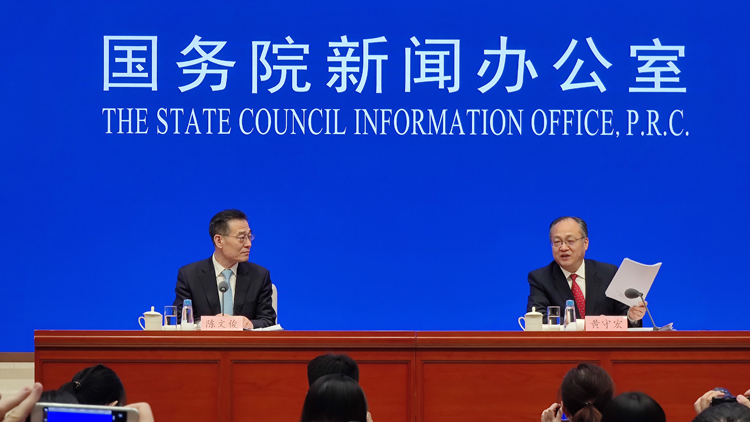 政府工作報告起草組負責人黃守宏：累計收到網民建議超過160萬條