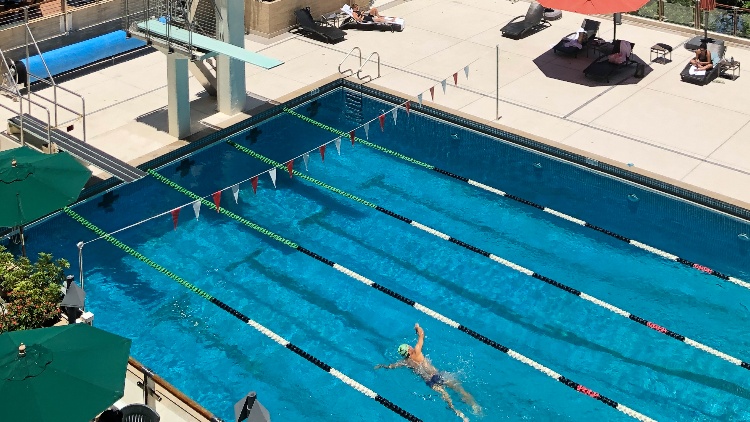 申訴專員指持牌泳池巡查粗疏 食環署全面接納所有改善建議 