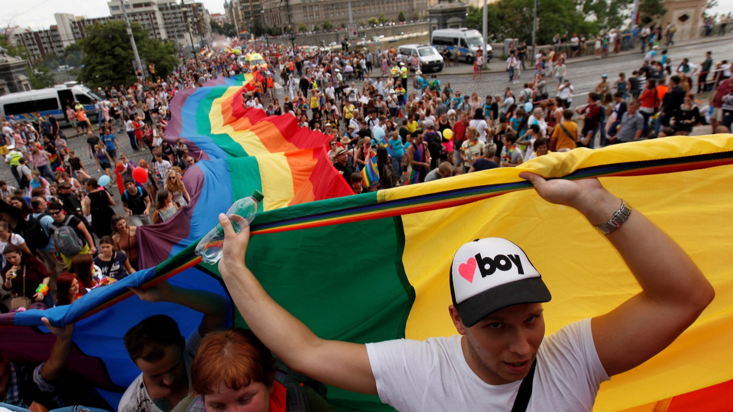 香港身份證性別能改了！需完成變性手術及符合要求
