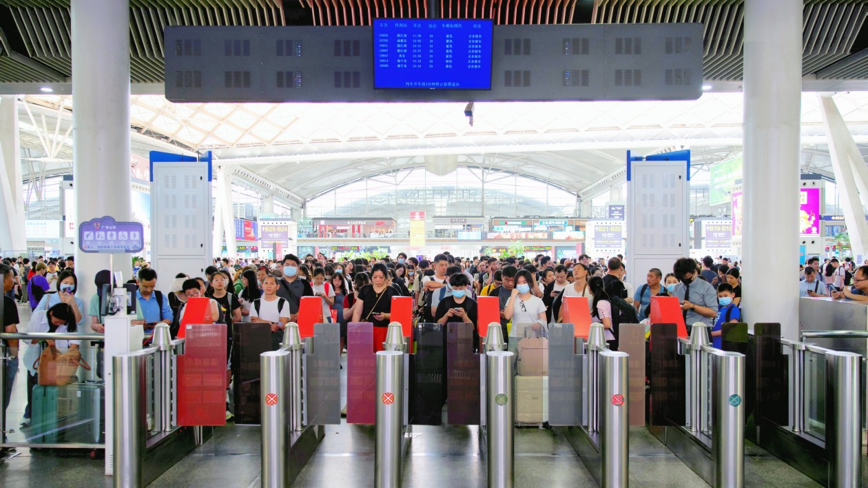 清明小長假第二天廣鐵預計發送旅客180萬人次