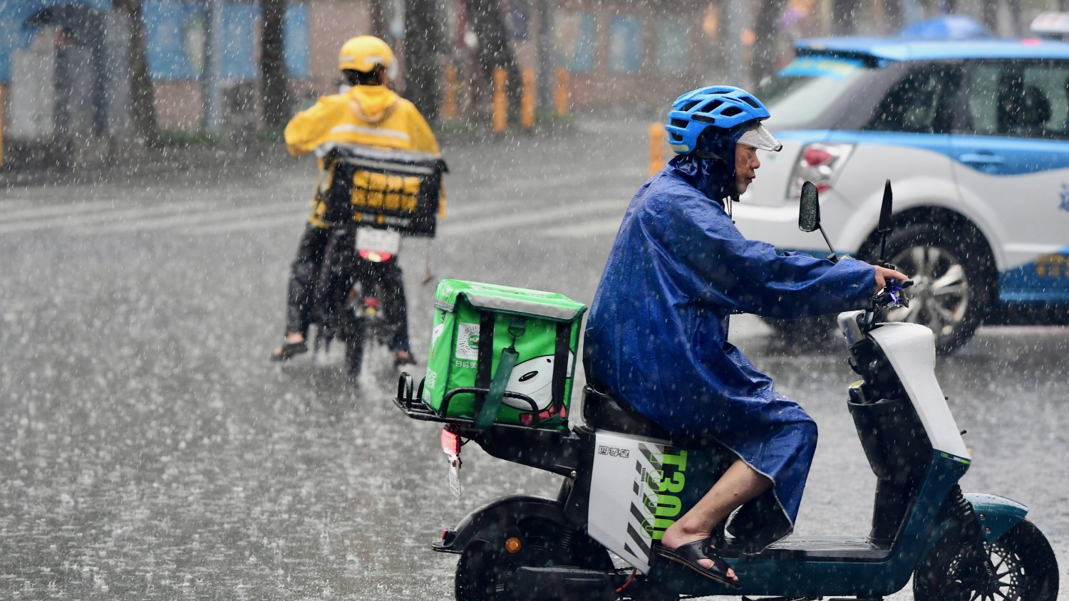 深圳進入暴雨戒備狀態！暴雨黃色預警生效