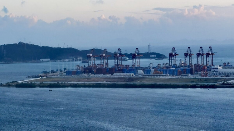 大鏟灣碼頭迎來新航線 往返中東及遠東地區