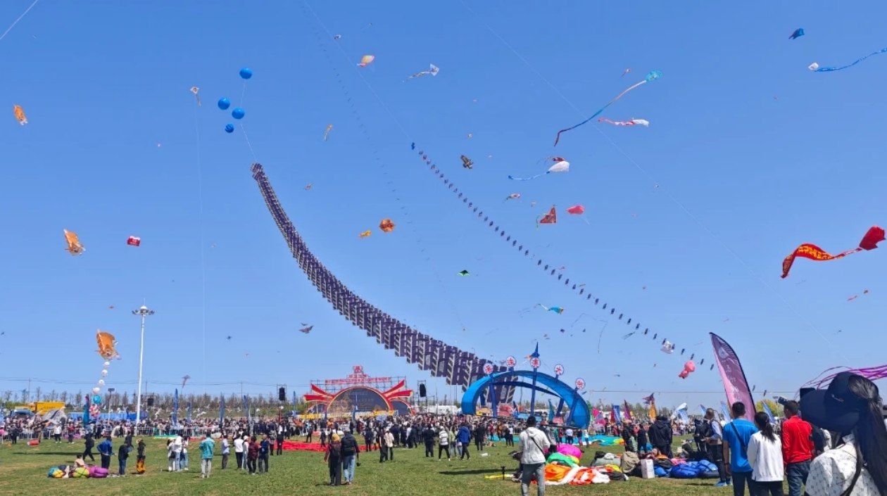 海內外風箏愛好者聚「鳶都」 共襄國際風箏盛會