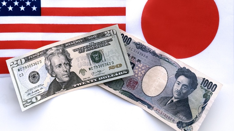 日本央行決定維持現行貨幣政策