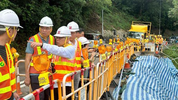林世雄視察清水灣道山泥傾瀉 有信心明天重開所有行車線