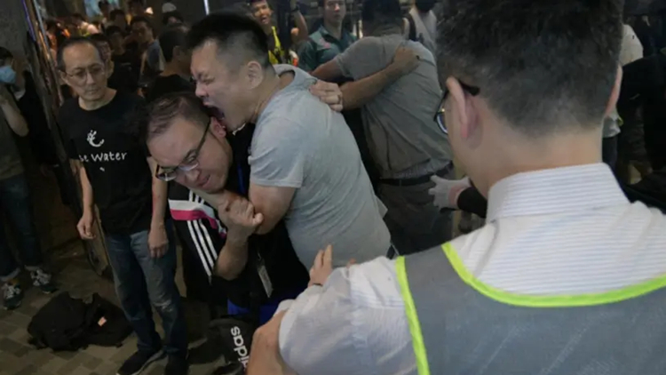 咬甩趙家賢左耳及劏肚傷人判囚14年半 男子上訴得直改判14年