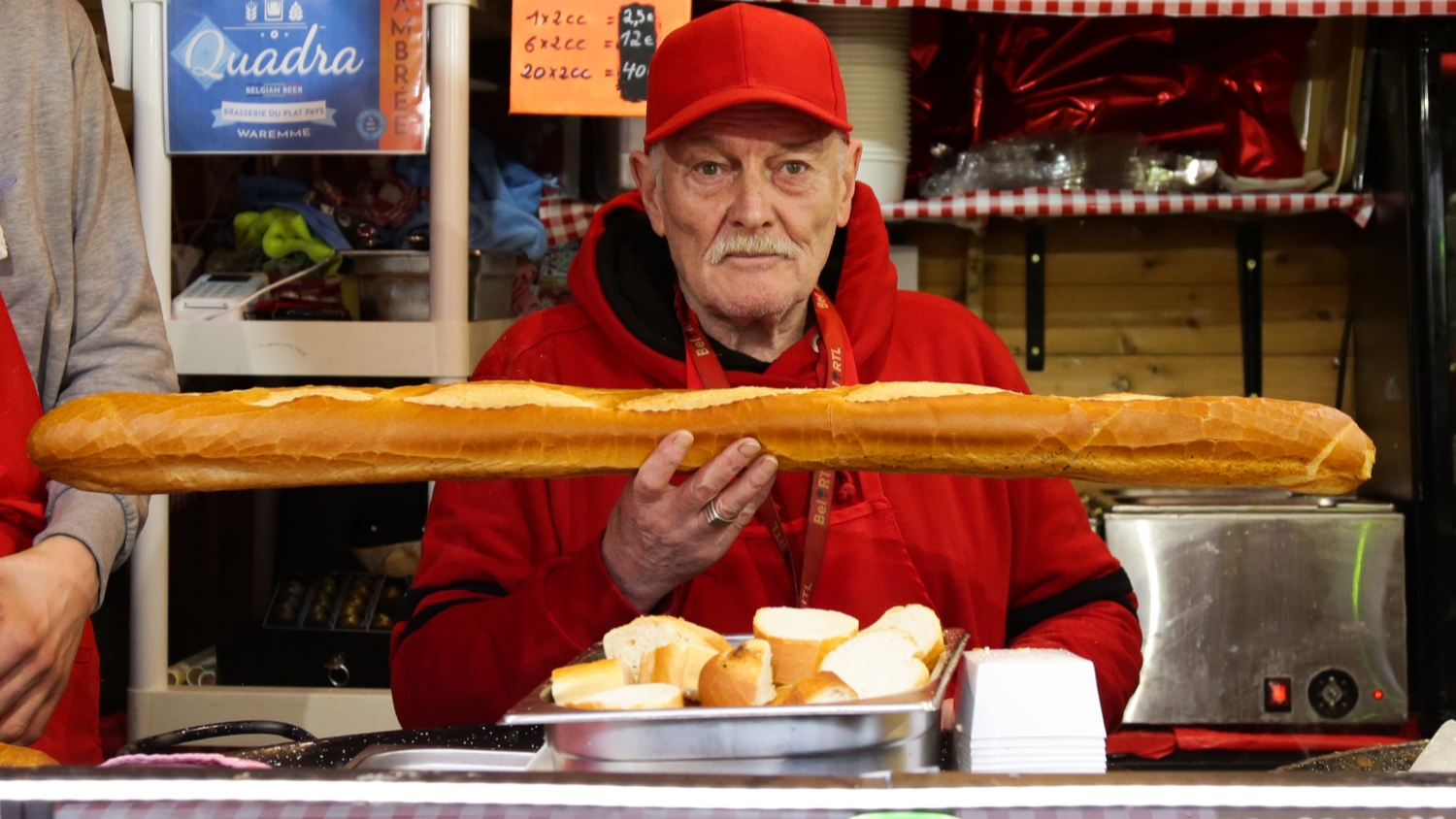 被馬克龍稱為「法國魔杖」的法棍 它的配方竟然被寫進法律