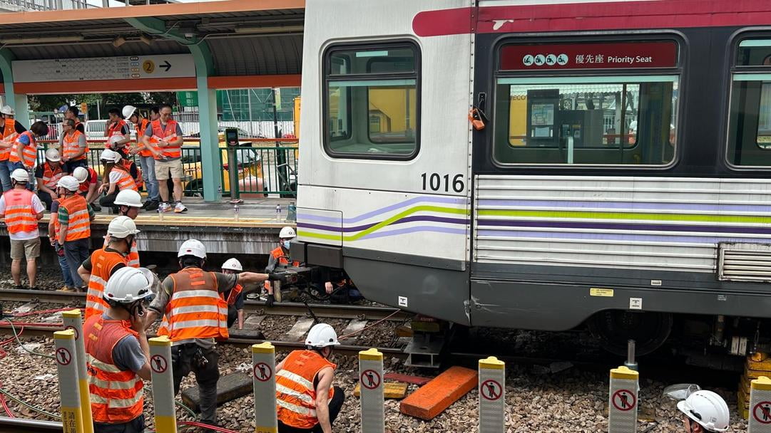 追蹤報道｜輕鐵鍾屋村站有列車因外來物偏離路軌 港鐵報警