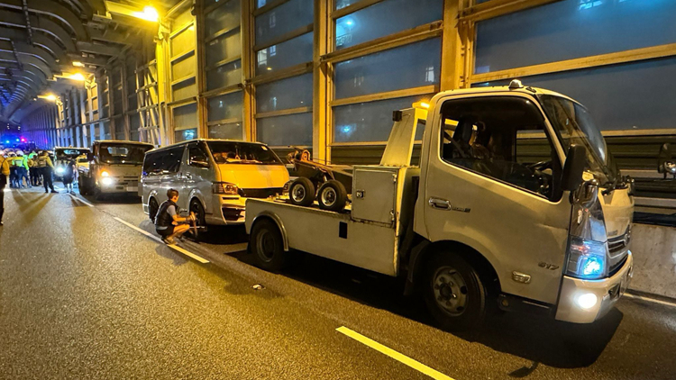 警方港島打擊醉駕 扣查5車 涉非法改裝