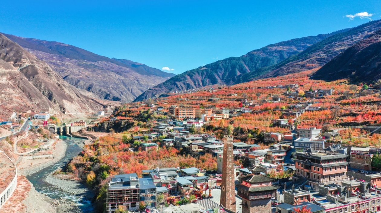  阿壩州小金縣：扮靚城鄉環境「顏值」 加速人居環境「蝶變」