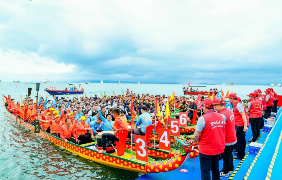 有片⼁2024粵港澳大灣區（深圳南澳）海上龍舟賽開賽