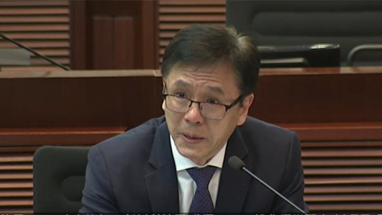 被問會否連任創科局長確保項目順利 孫東回應時哽咽落淚