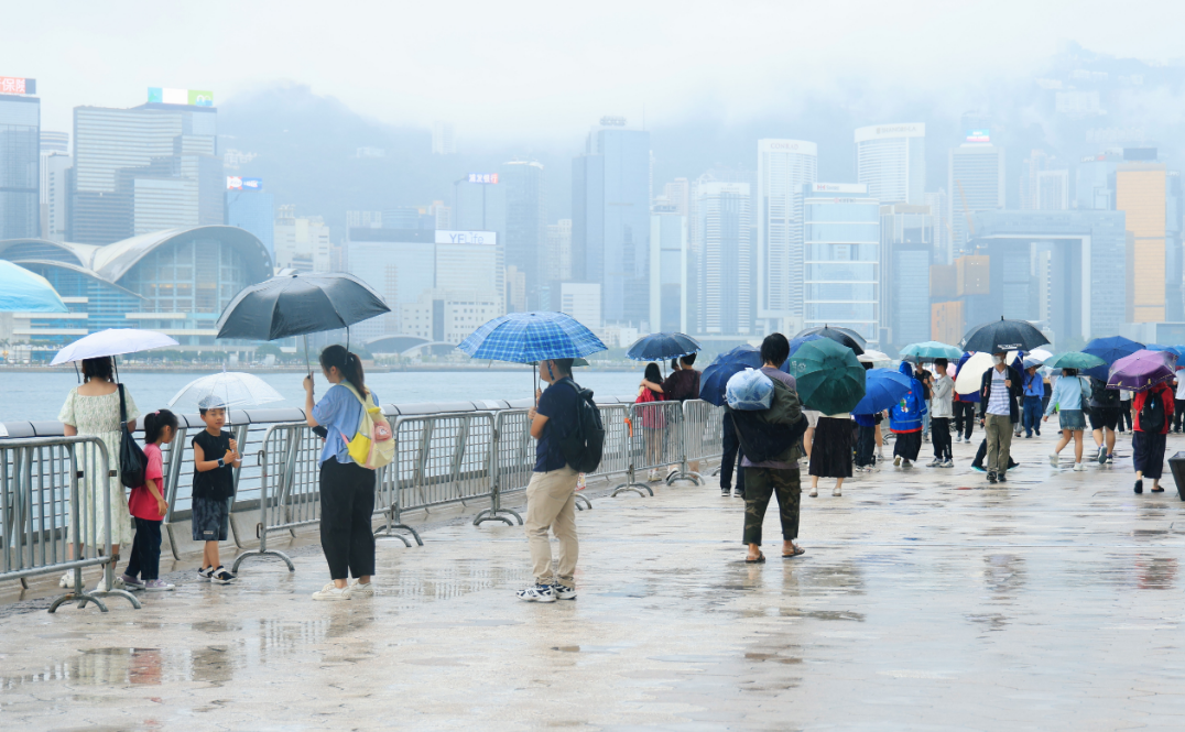 黃雨警告生效 本港廣泛地區料每小時雨量超30毫米