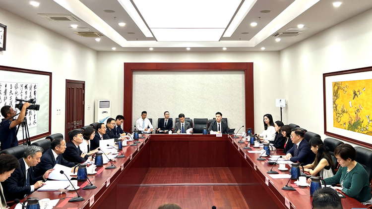 張國鈞晤司法部副部長胡衛列 就大灣區法治建設等進行深入討論