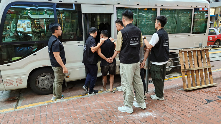 入境處過去4日全港打擊非法勞工 拘捕27人