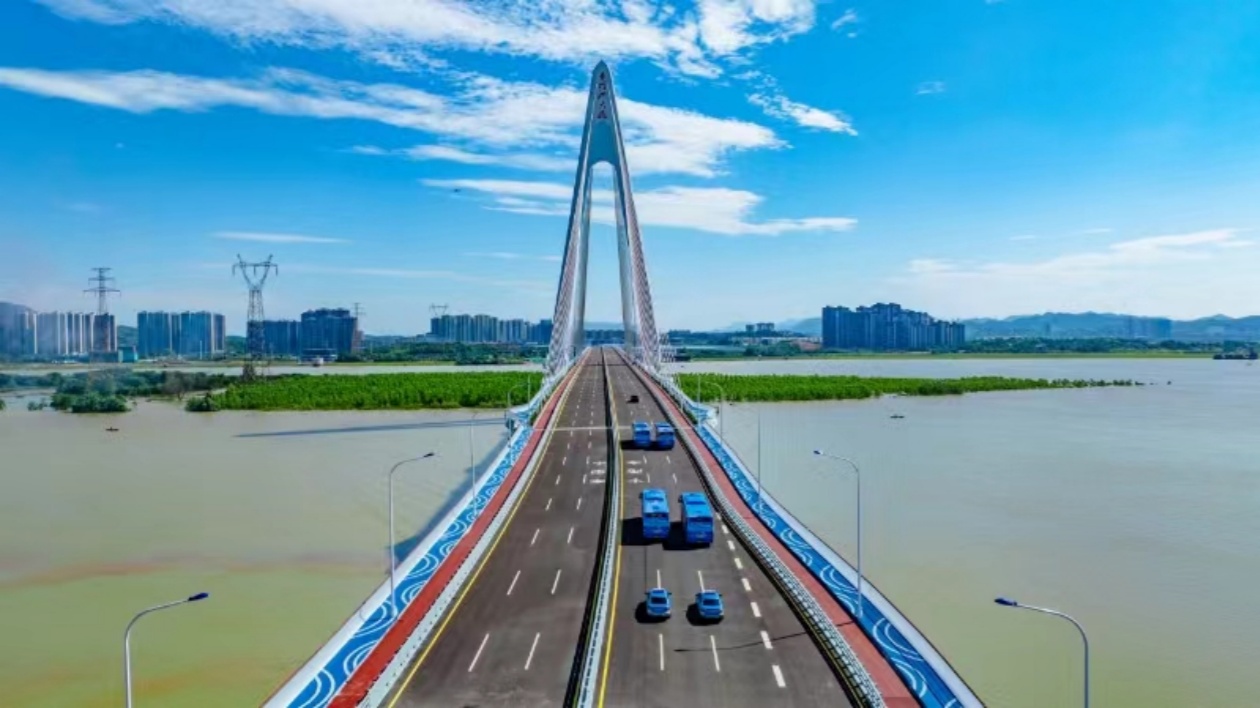 湘江上跨度最大的獨塔斜拉橋順利通車