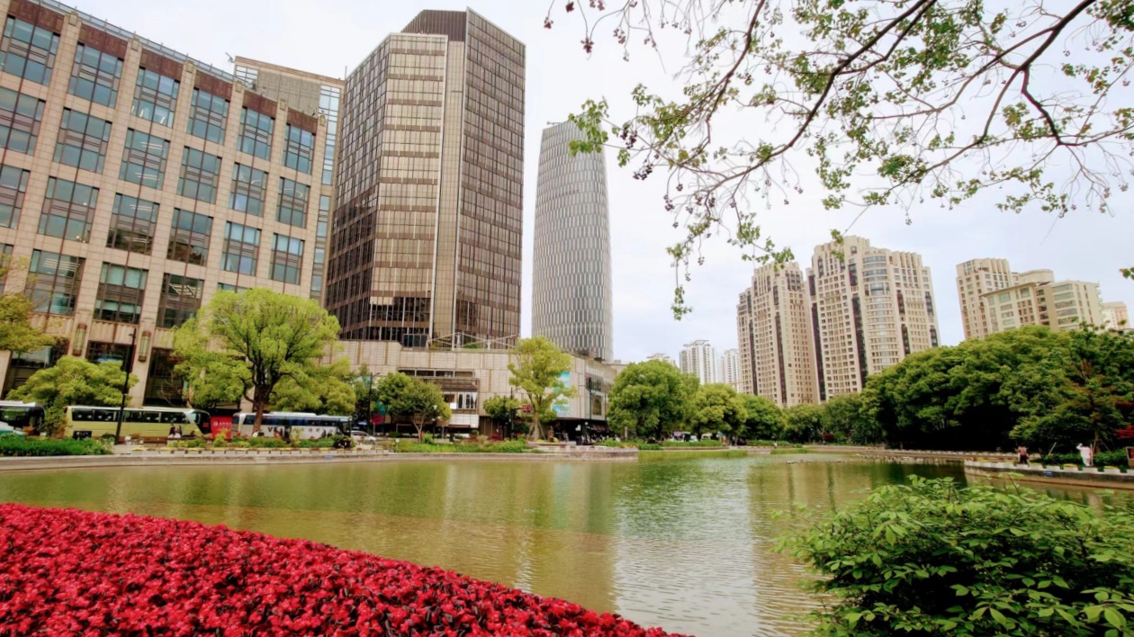 仲量聯行：上海第二季度商辦市場租賃需求溫和復蘇