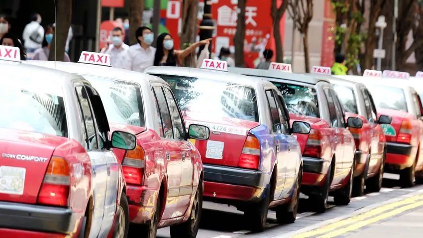 李家超：評估網約車需求及安全標準 冀通過「組合拳」提升服務