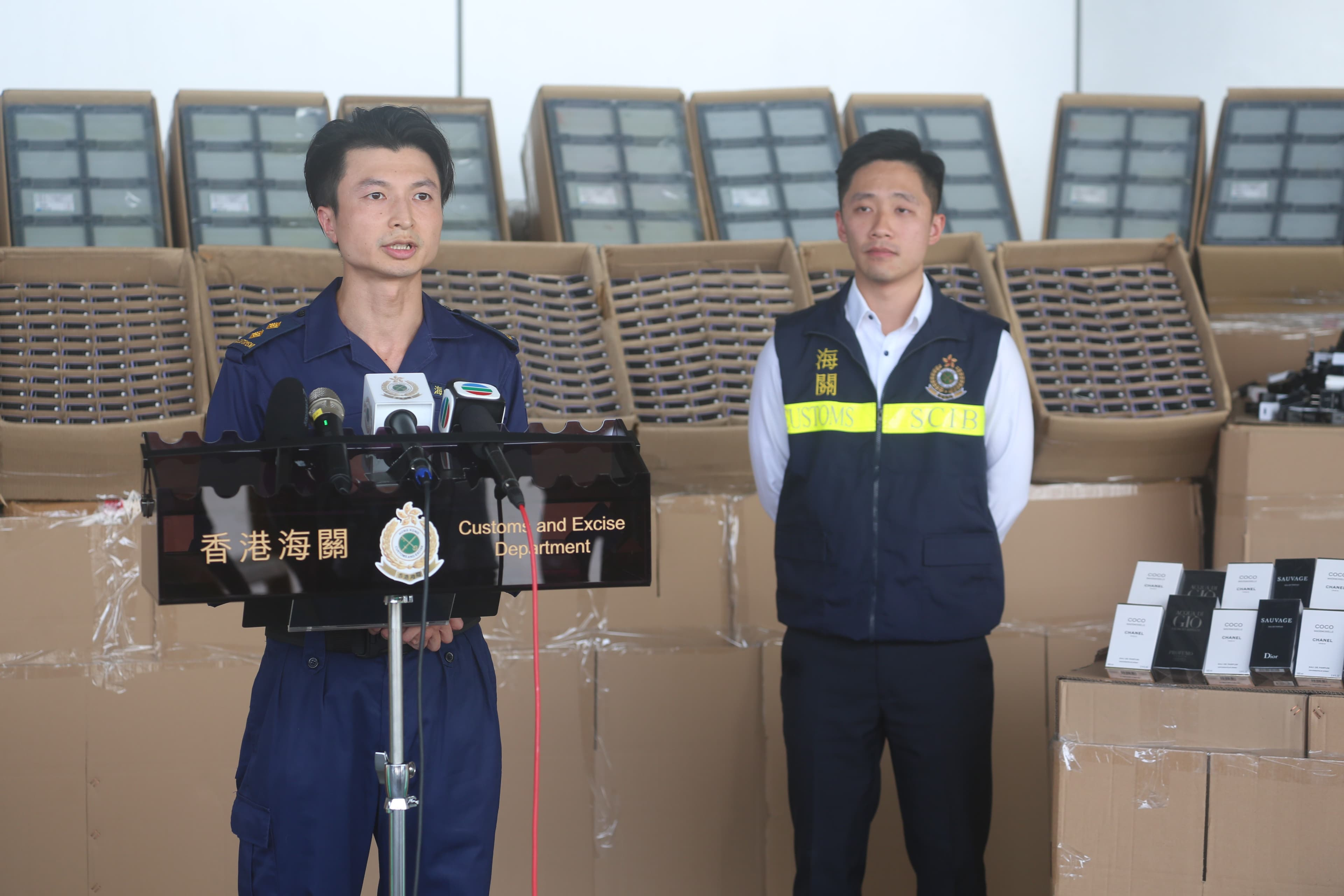 海關破遠洋船走私案 檢值8000萬元雪種和電子產品