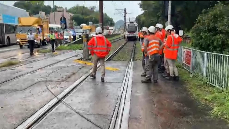 輕鐵水邊圍站受損電纜完成修復 港鐵籲駕車人士遵守運輸署指引