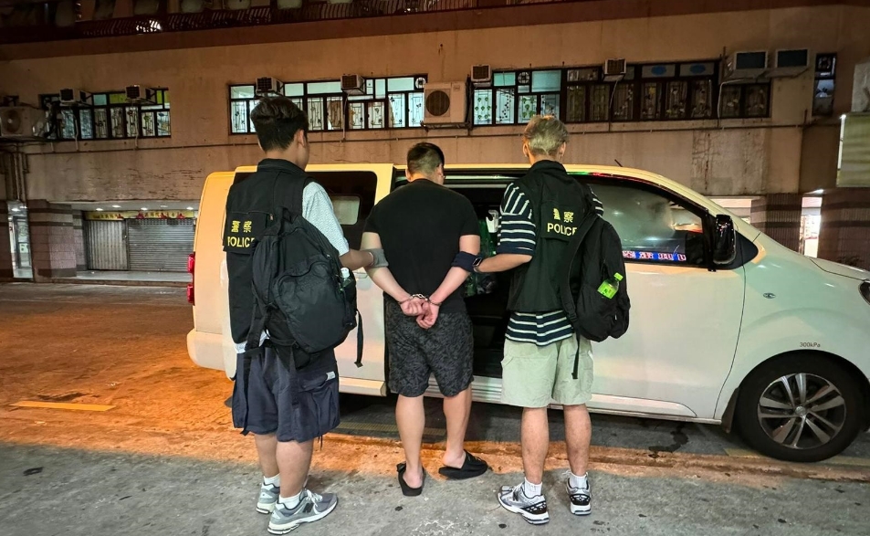 警破毒品儲存倉及製毒工場 拘一男檢170萬元霹靂可卡因