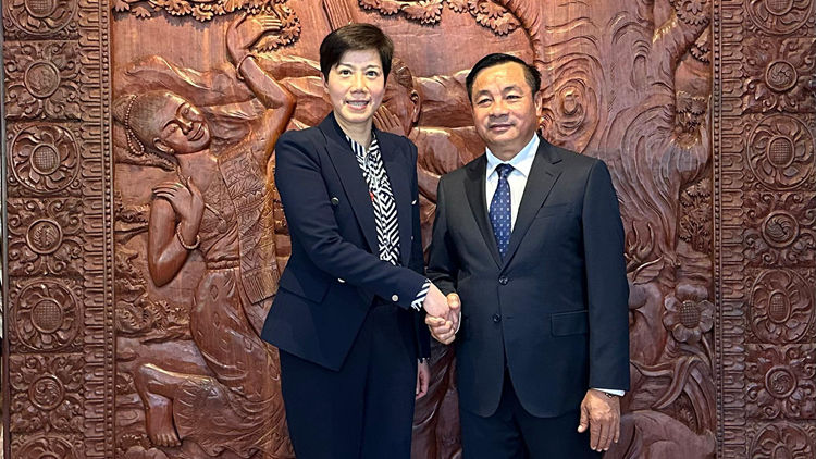 何珮珊拜訪老撾海關關長 就打擊走私活動情報互換等加強協作