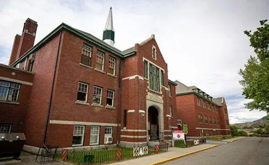 美內政部最新報告：近千名原住民兒童死于寄宿學校 