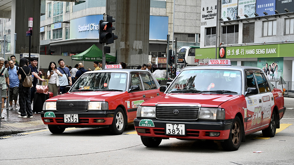 的士業：引入車隊有助改善服務質素 取締非法白牌車