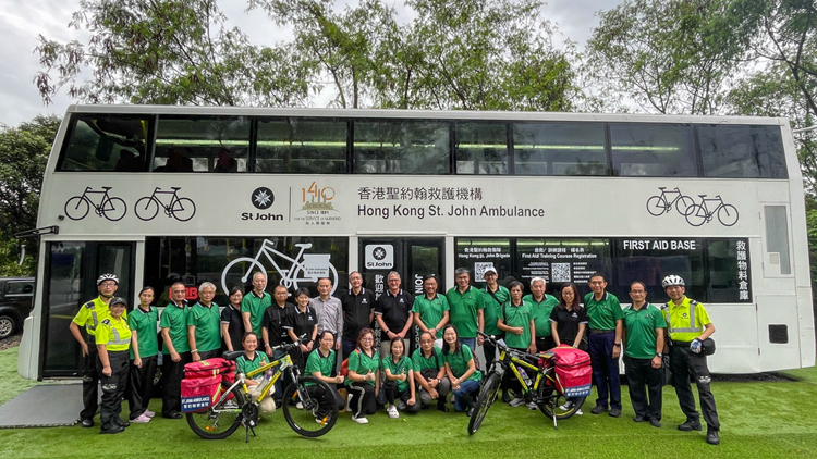 九巴退役巴士駛進南生圍 成香港聖約翰單車急救隊基地