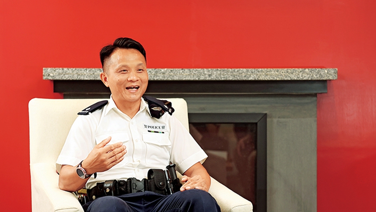 服務社群近廿載 前特警變身多功能義工