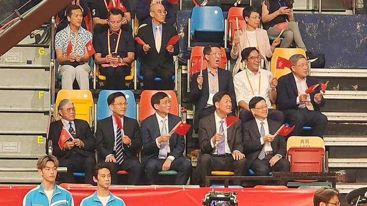 奧運健兒大匯演伊館舉行 逾千市民親睹國家隊英姿