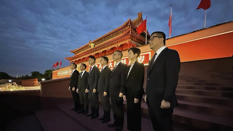 與六大紀律部隊首長天安門觀看升旗 鄧炳強：上下一心守護國家的驕傲