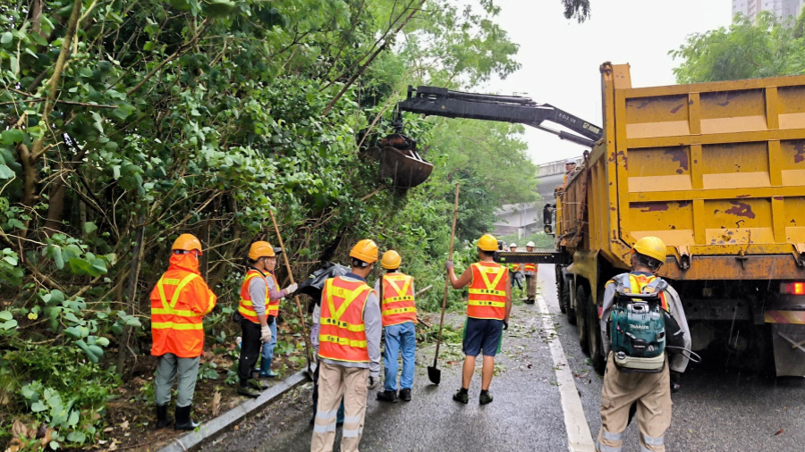 發展局轄下部門與其他相關政府部門進行特別巡查行動