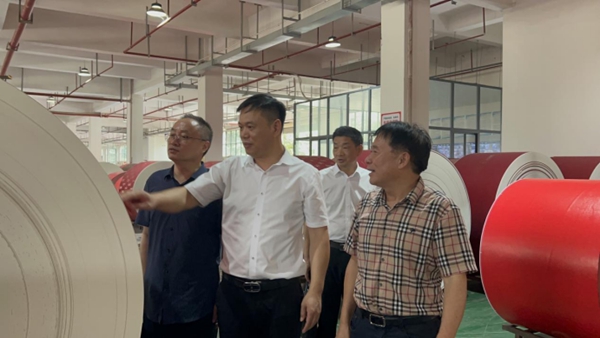 邵東近1000名幹部深入企業開展「送解優」專項行動