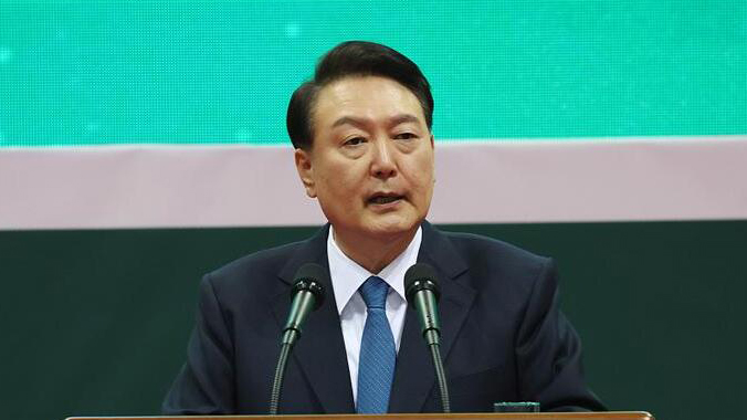 民調：韓國總統尹錫悅施政好評率降至24% 再創新低