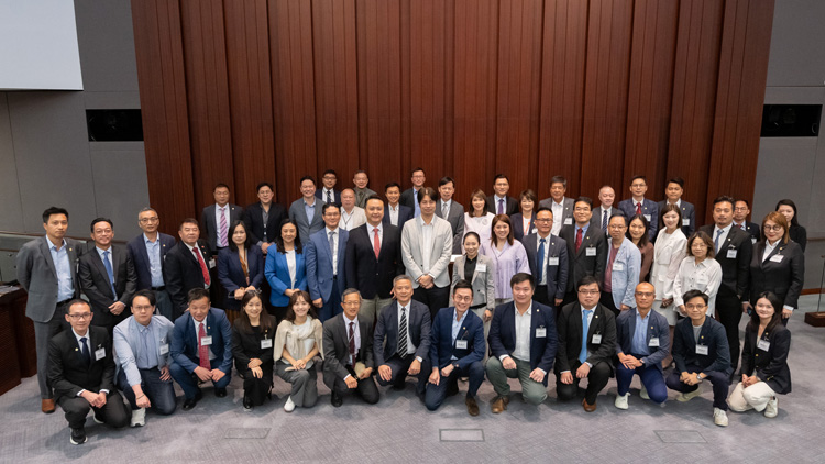 立法會議員與兩區區議員舉行會議 就民生議題交換意見