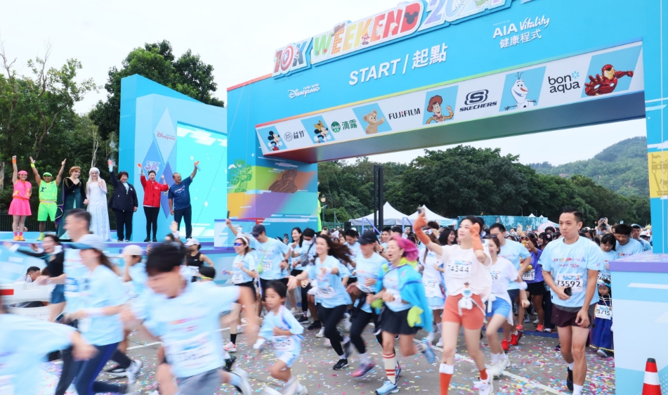 多圖丨迪士尼10公里賽跑近2萬人參加 破歷屆紀錄