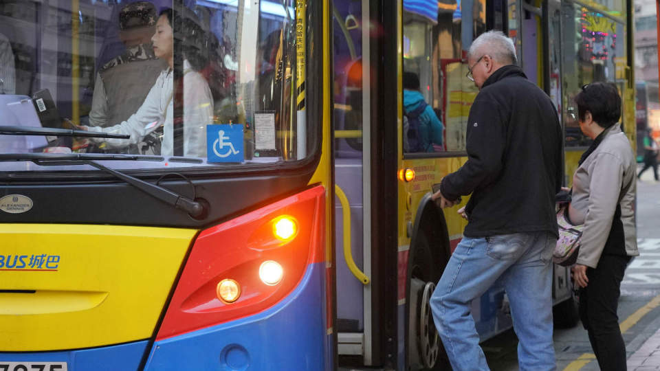 孫玉菡：政府無意取消二元乘車優惠計劃或改變受惠組群