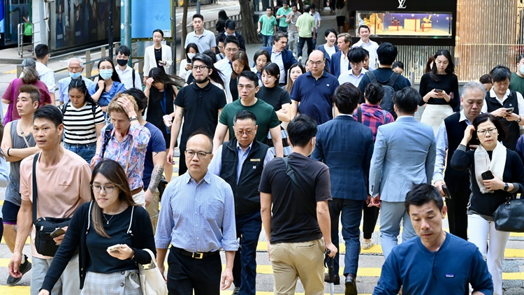 香港又流失19萬人？內地生不用高考可輕鬆上港校？假消息！