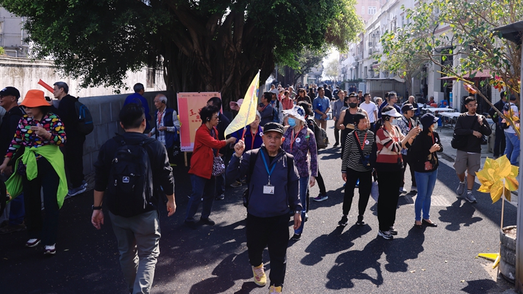 鄧炳強：年底推出人面辨識先導計劃 持禁區紙可使用無感通道進出中英街