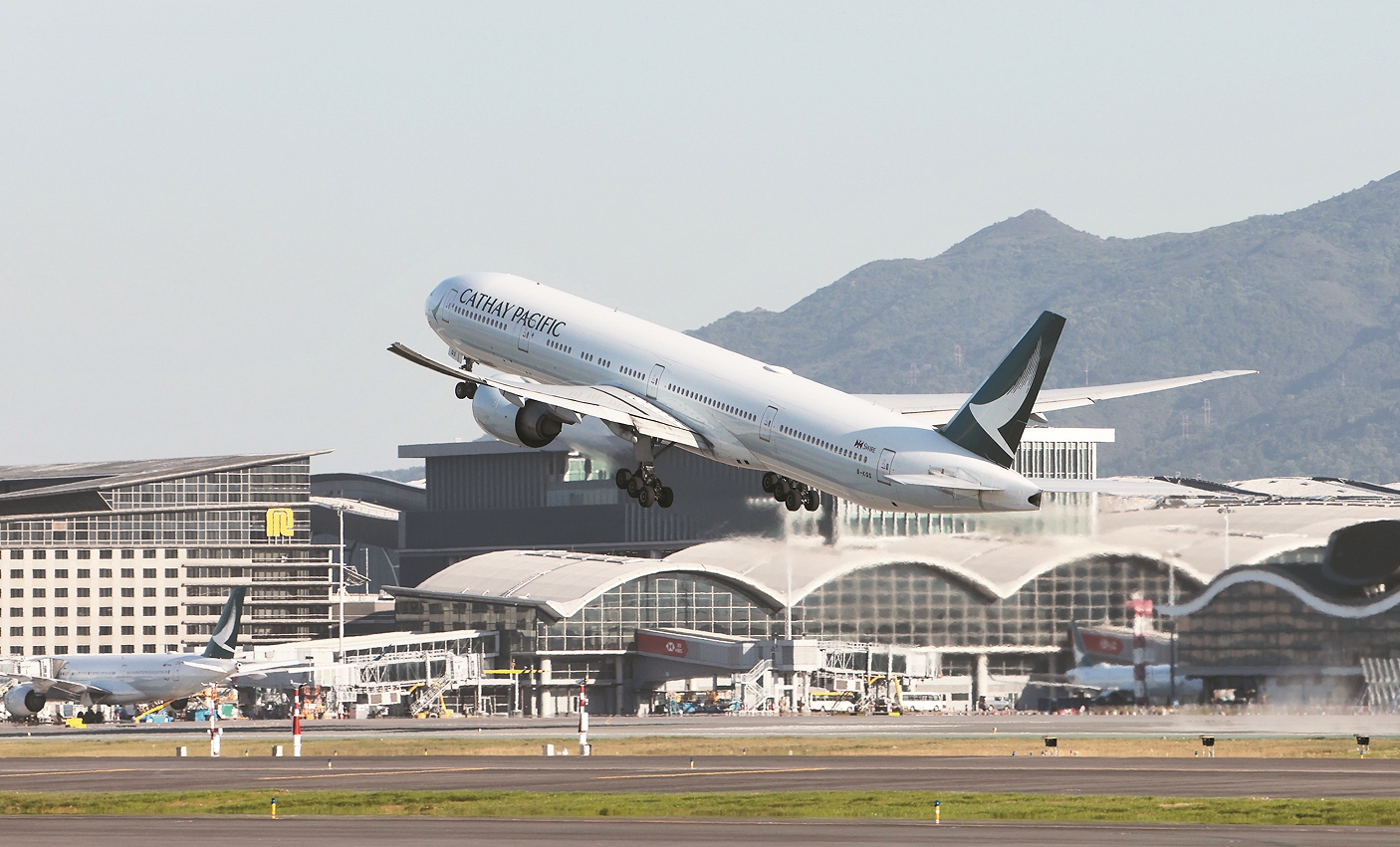 三跑起動+港珠聯乘 港航空發展進入新里程